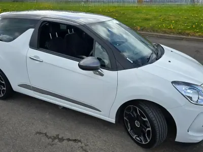 Used Citroën DS3 2014 White Hatchback