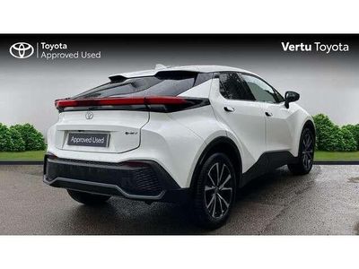 Second-hand Toyota C-HR Design 140 CP (102 kW) 2024 Alb SUV