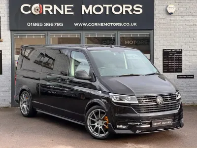 Begagnad VW Transporter Highline 150 HK (110 kW) 2023 Svart Van