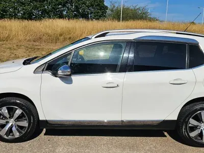 Used Peugeot 2008 Allure 2014 Ice white SUV