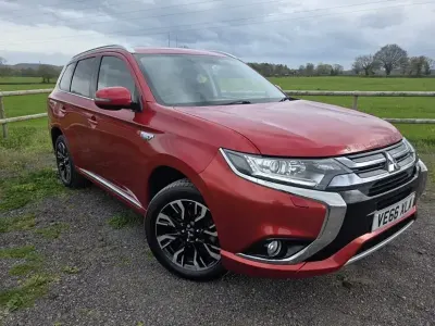 Begagnad Mitsubishi Outlander P-HEV