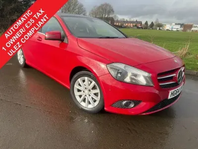 Usado Mercedes A180 SE 122 HP (89 kW) 2015 Vermelho Citadino