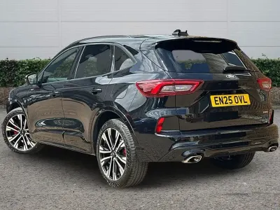 Begagnad Ford Kuga ST-Line X 183 HK (134 kW) 2025 Svart SUV