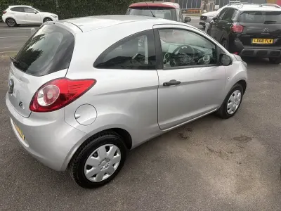 Używany Ford Ka Studio 2015 Srebrny Hatchback