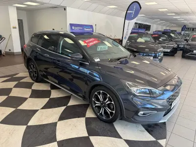 Used Ford Focus Active 150 HP (110 kW) 2020 Blue Estate