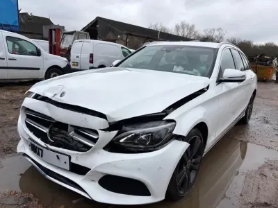 Usado Mercedes C200 2017 Branco Carrinha