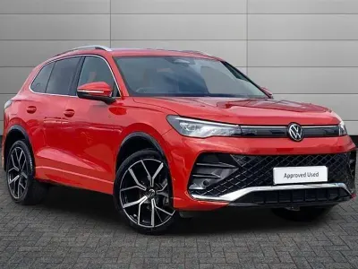 Used VW Tiguan R-line 150 HP (110 kW) 2024 Persimmon red SUV