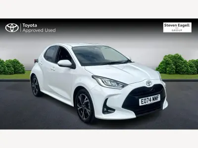 Used Toyota Yaris Design 116 HP (85 kW) 2024 White Hatchback