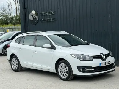 Used Renault Mégane GrandTour Dynamique 2016 White Estate