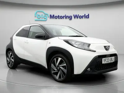 Używany Toyota Aygo X 72 KM (52 kW) 2023 Biały SUV