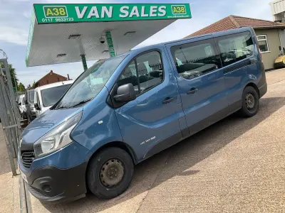 Used Renault Trafic Business 125 HP (91 kW) 2017 Blue MPV