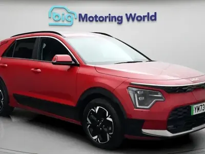Used Kia Niro 150 kW (204 HP) 2023 Red SUV