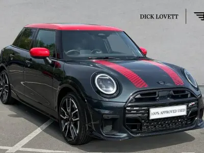Używany Mini Cooper Hatch 154 KM (113 kW) 2024 Szary Hatchback