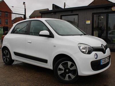 White Used 2015 Renault Twingo Play Hatchback | £4,140 (Fair price)