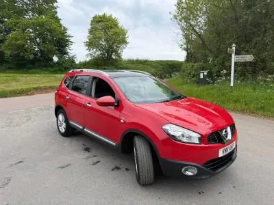 Begagnad Nissan Qashqai +2 N-TEC 110 HK (80 kW) 2011 Röd SUV