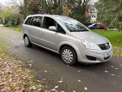 Silver Used 2010 Vauxhall Zafira MPV | £1,999 (Expensive)