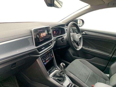 New VW T-Roc Style 150 HP (110 kW) 2025 Red SUV