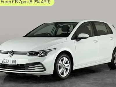 Second-hand VW Golf VIII Life 131 CP (96 kW) 2024 Hatchback