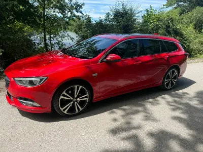 Used Vauxhall Insignia SRi 170 HP (125 kW) 2017 Red Estate