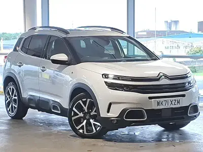 Used Citroën C5 Shine 225 HP (165 kW) 2021 White Hatchback