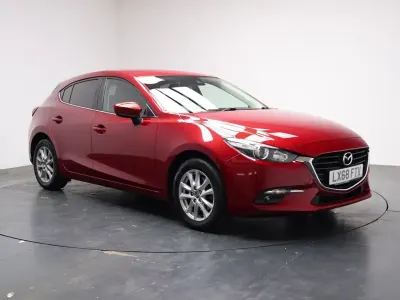 Used Mazda 3 121 HP (88 kW) 2018 Red Hatchback