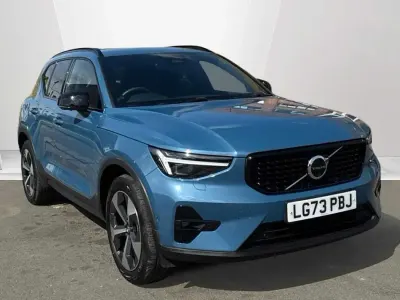 Begagnad Volvo XC40 Ultimate 2024 Blå SUV