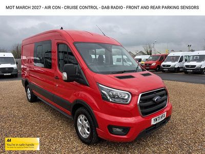 Usado Ford Transit Limited 130 HP (95 kW) 2022 Vermelho Van