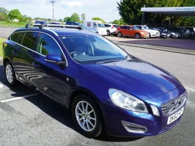 Begagnad Volvo V60 Ocean Race 180 HK (132 kW) 2012 Blå Kombi