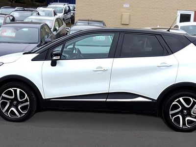 Used Renault Captur Iconic 90 HP (66 kW) 2019 White black SUV