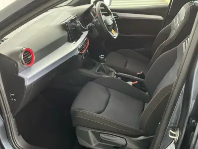 Begagnad Seat Ibiza FR 115 HK (84 kW) 2024 Grå Halvkombi