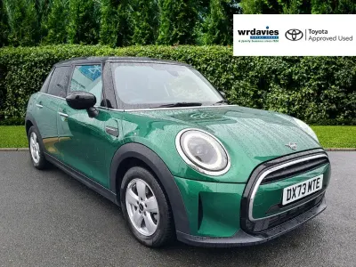 Usado Mini Cooper Classic 2023 Verde Utilitario