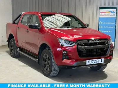 Used Isuzu Pick up 164 HP (120 kW) 2022 Red Pickup