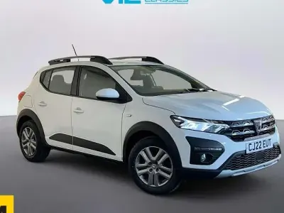Używany Dacia Sandero Comfort 91 KM (66 kW) 2022 Biały Hatchback