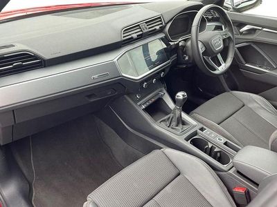 Begagnad Audi Q3 S-Line 2021 Röd SUV