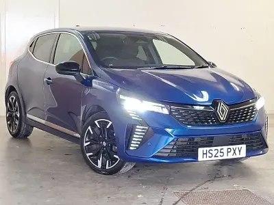 Used Renault Clio Techno 90 HP (66 kW) 2025 Blue Hatchback
