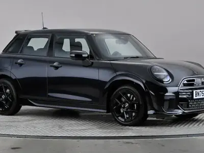 Used Mini Cooper Sport 114 kW (156 HP) 2025 Black Hatchback