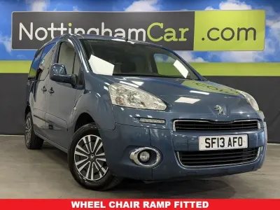 Used Peugeot TePee S 92 HP (67 kW) 2013 Blue MPV
