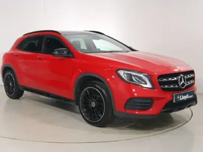 Käytetty Mercedes GLA200 AMG line 156 HP (114 kW) 2020 Punainen Katumaasturi