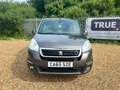 Used Peugeot Partner Tepee Allure 100 HP (73 kW) 2016 Grey MPV