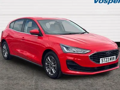 Used Ford Focus Titanium 123 HP (90 kW) 2023 Red Hatchback