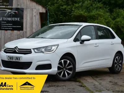 Usado Citroën C4 PureTech 130 HP (95 kW) 2018 Branco Citadino