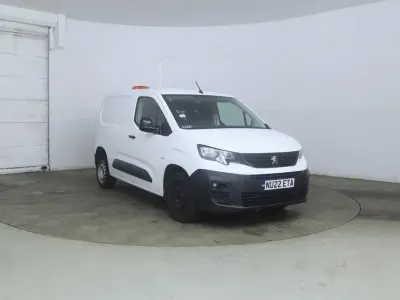 Used Peugeot Partner Premium 2022 White MPV