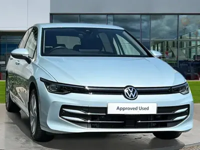 Second-hand VW Golf VIII Style 150 CP (110 kW) 2024 Albastru