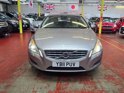 Used Volvo V60 SE Lux 240 HP (176 kW) 2011 Gold Estate