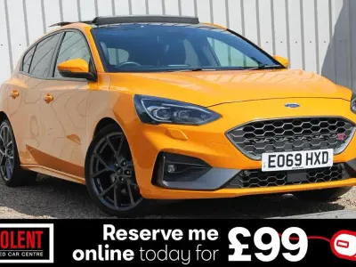 Używany Ford Focus ST 280 KM (205 kW) 2019 Pomarańczowy Hatchback