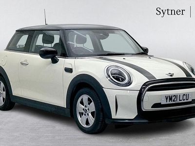 Used Mini Cooper Classic 134 HP (98 kW) 2021 White Hatchback