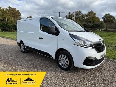 Used Renault Trafic Business 2017 White MPV