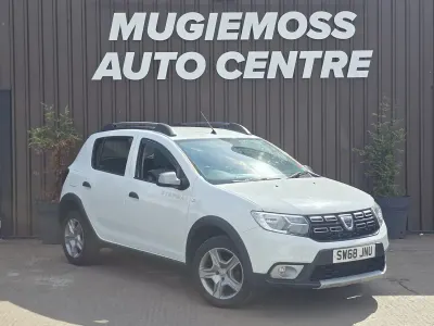 Used Dacia Sandero Comfort 90 HP (66 kW) 2018 White Hatchback