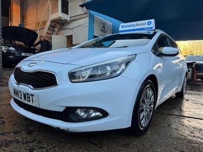 White Used 2013 Kia Ceed Hatchback | £3,750 (Fair price)