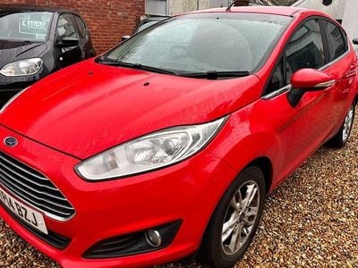 Red Used 2014 Ford Fiesta Zetec Hatchback | £2,995 (Good price)
